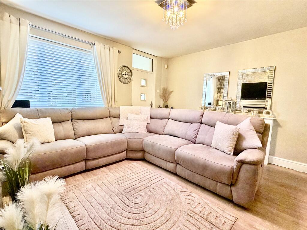 House in Oldham - View 5