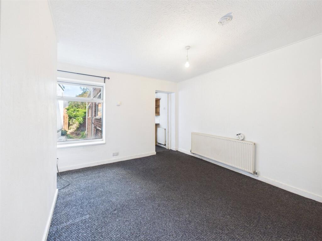 House in Amber Valley, Heanor and Loscoe CP - More