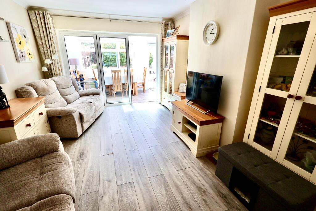 House in London - View 2