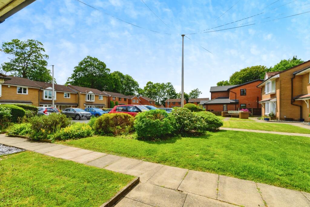 Apartment in Bury, Greater Manchester - View 2