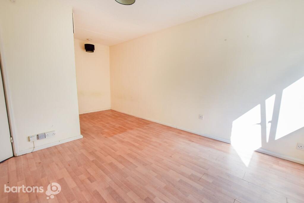 Doncaster Road, Rotherham, S65 photo 3