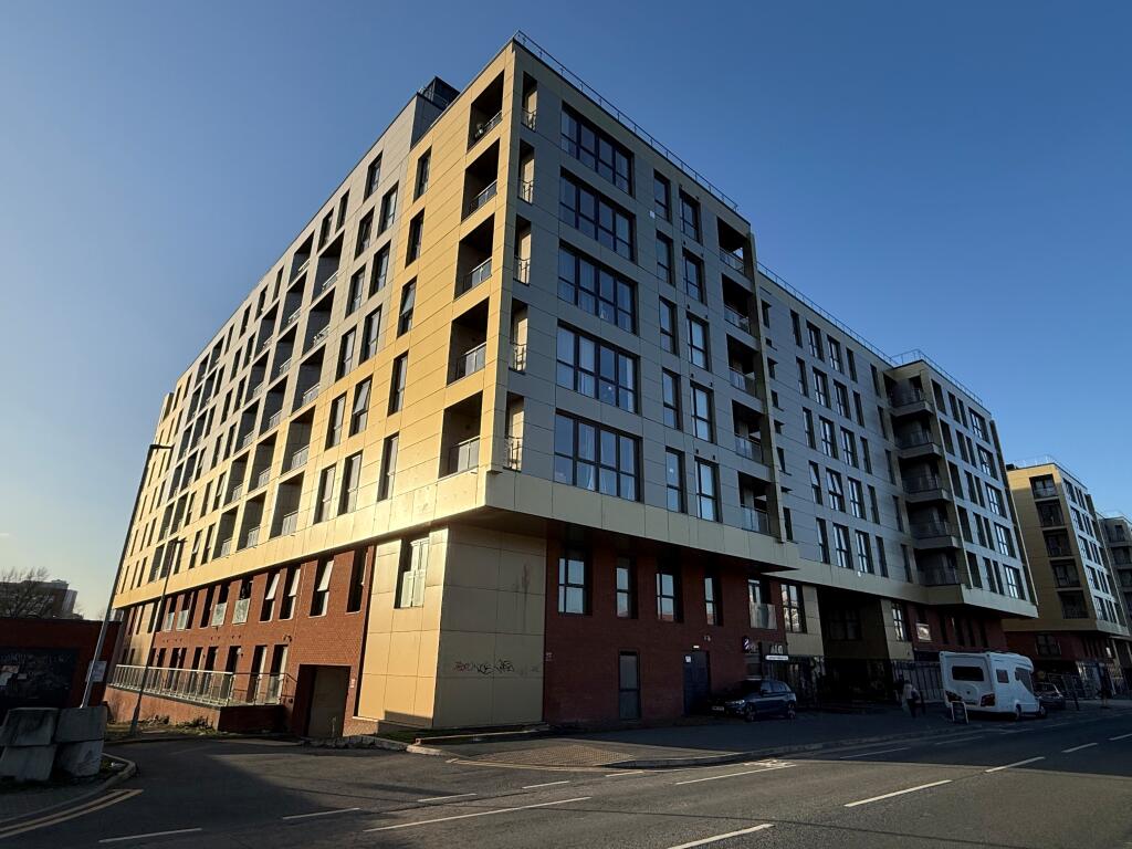Main image of property: Adelphi Wharf, Salford, M3