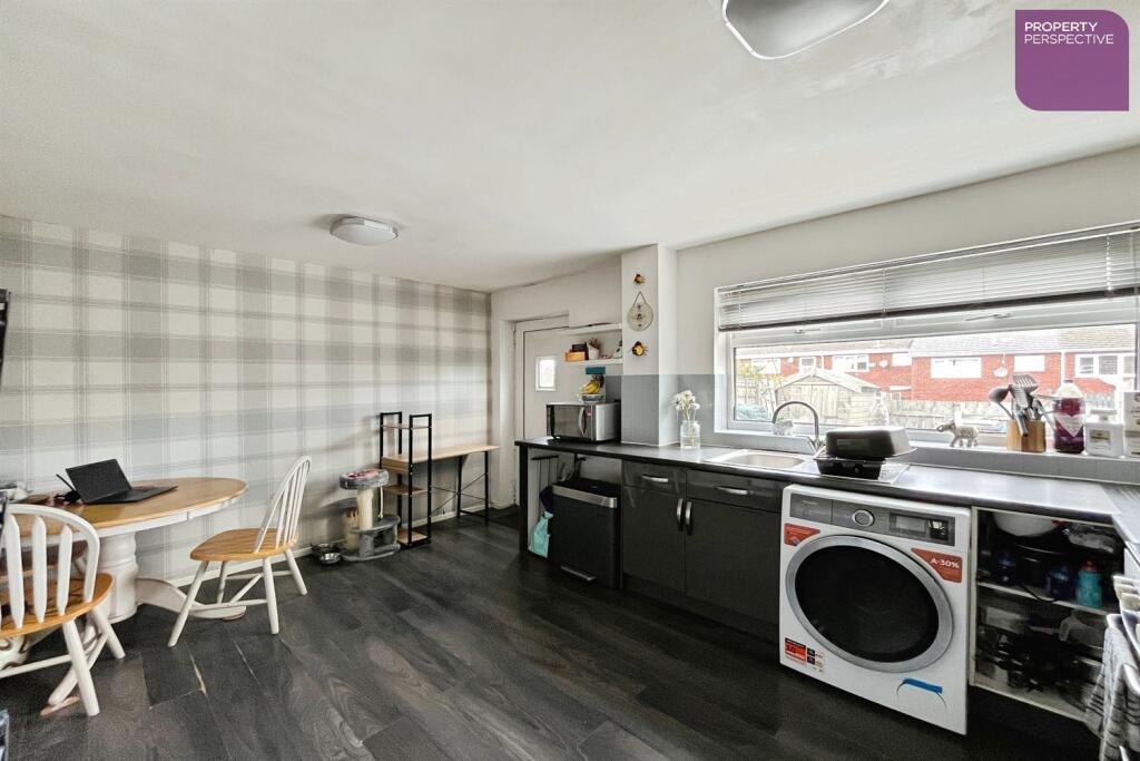 House in Oldham, Clough, Shaw and Crompton - More
