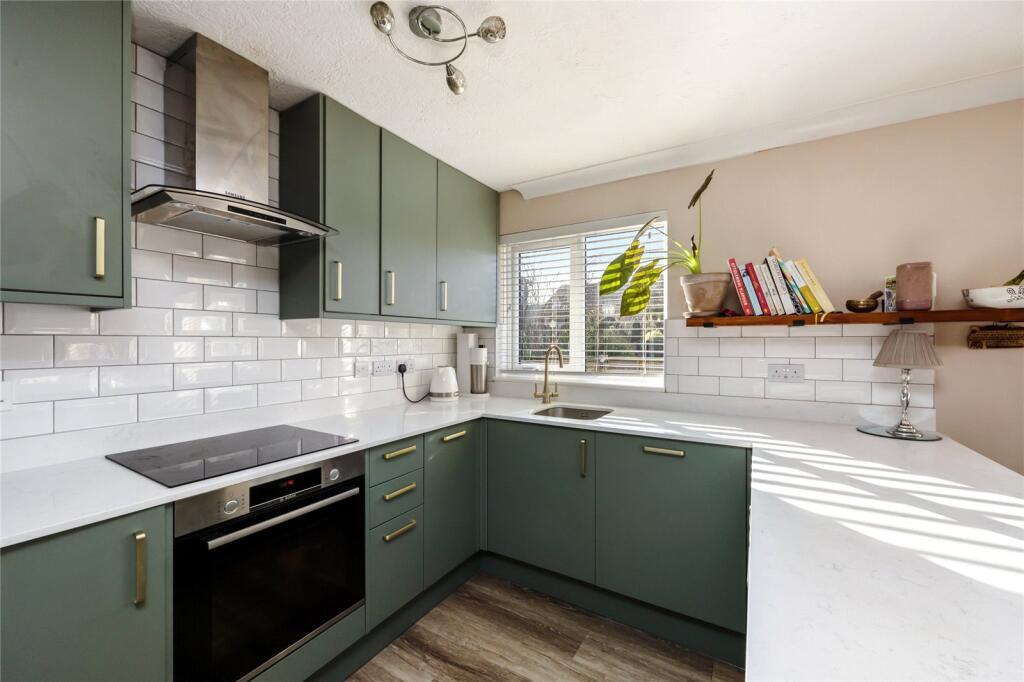 House in Arun, Rustington - More