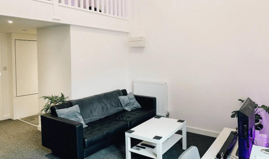 Studio flat for rent