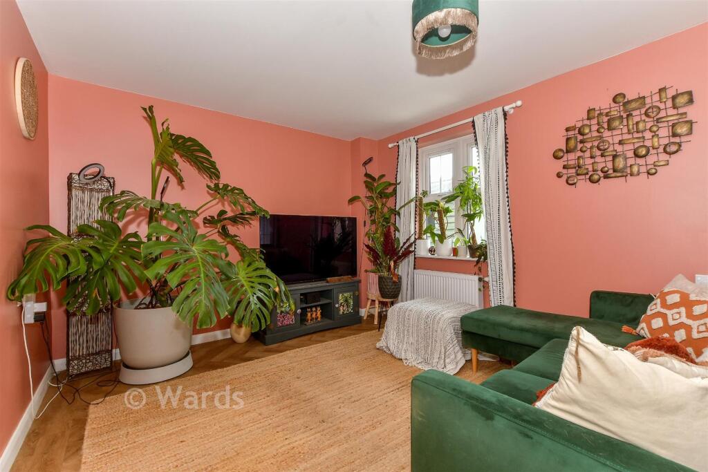 House in Maidstone, Staplehurst - More