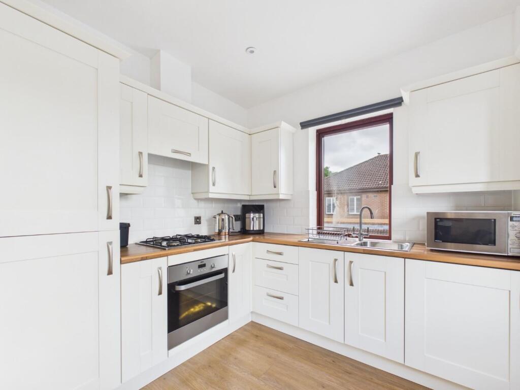 Apartment in Thornbury, South Gloucestershire - View 2