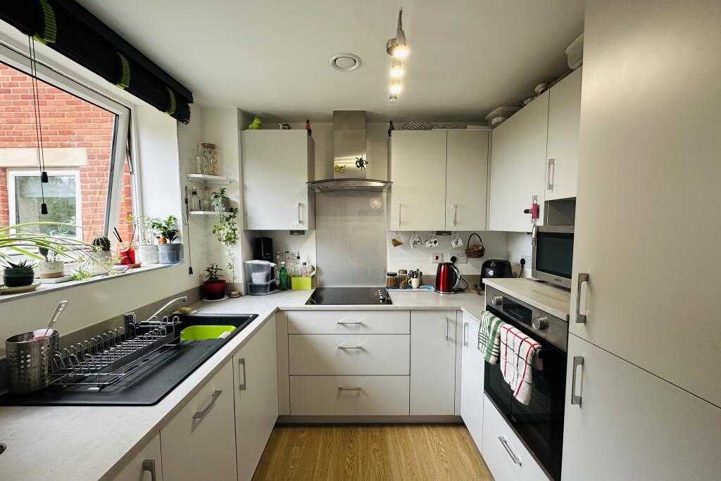 Apartment in Telford - View 5