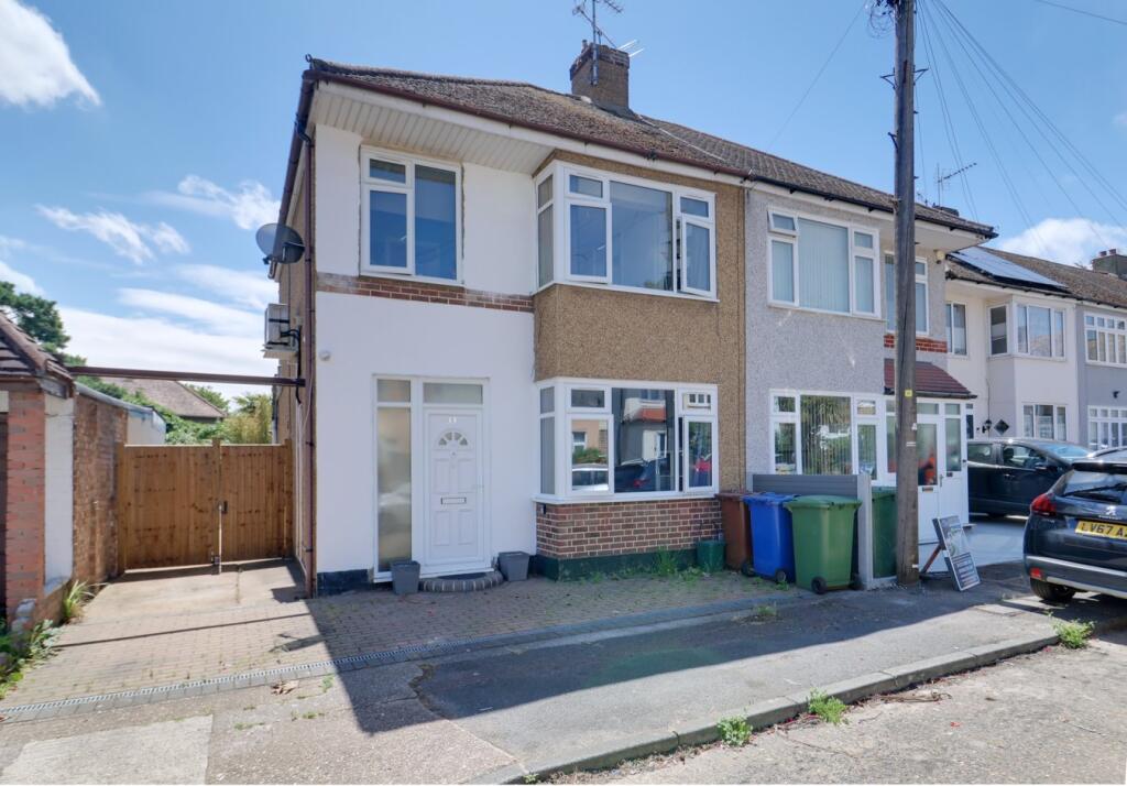 Main image of property: Stanford Gardens, Aveley, South Ockendon, RM15