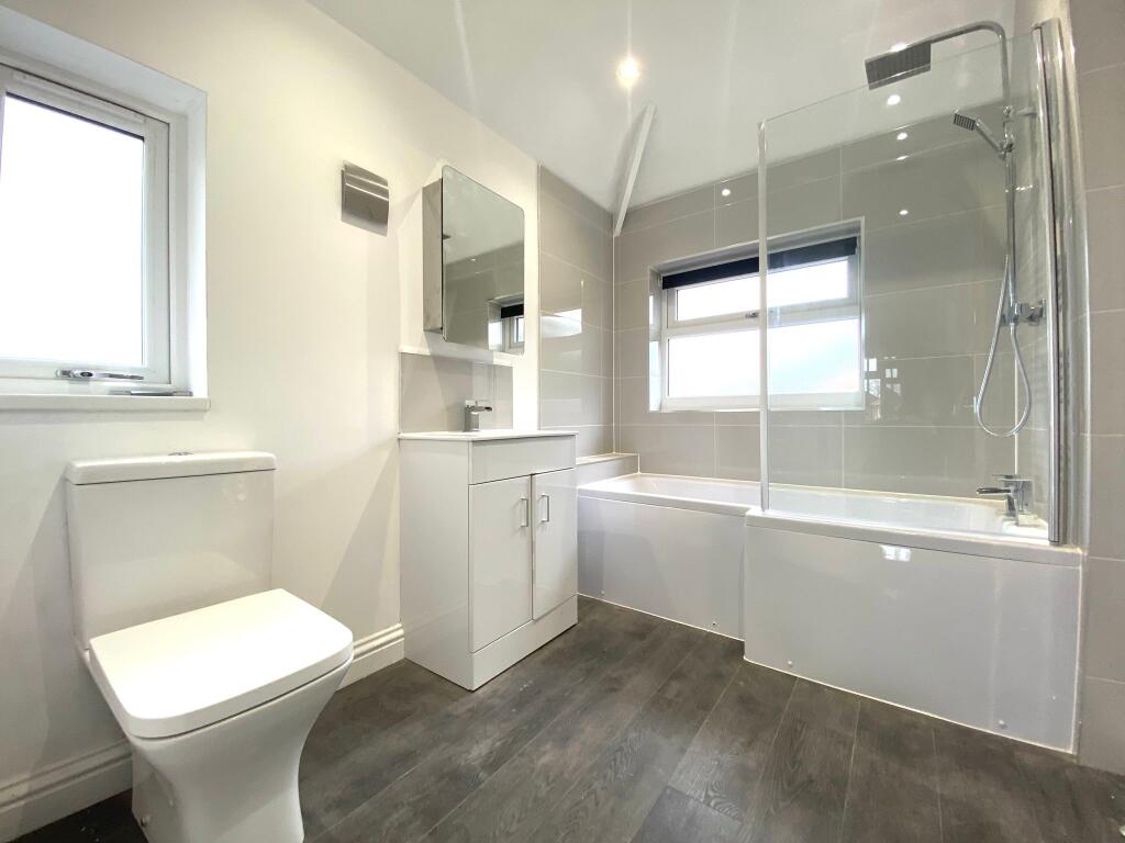 3 bedroom semi-detached house for rent