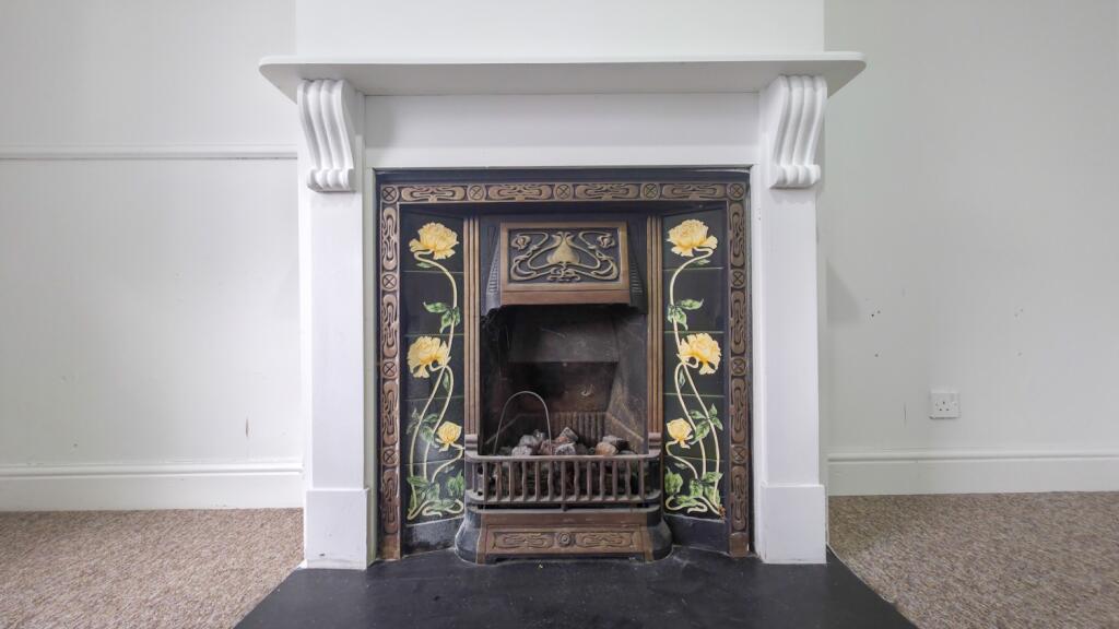 House in London - View 5