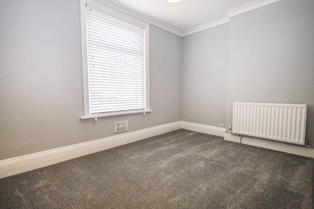 Apartment in Bournemouth, Winton - View 5