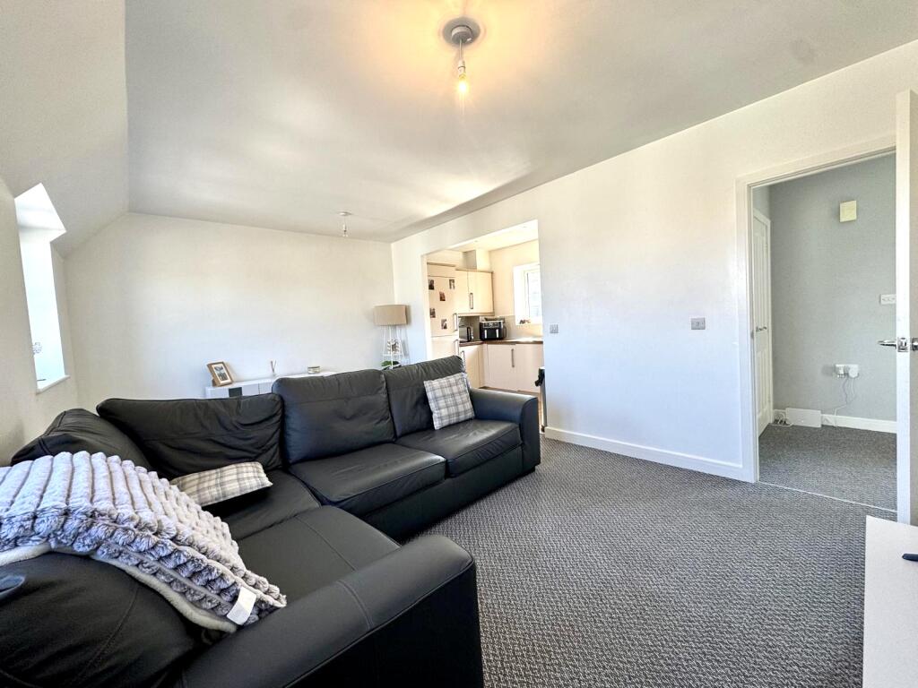 House in Merthyr Tydfil, Gellideg, Clwydyfagwyr - View 2