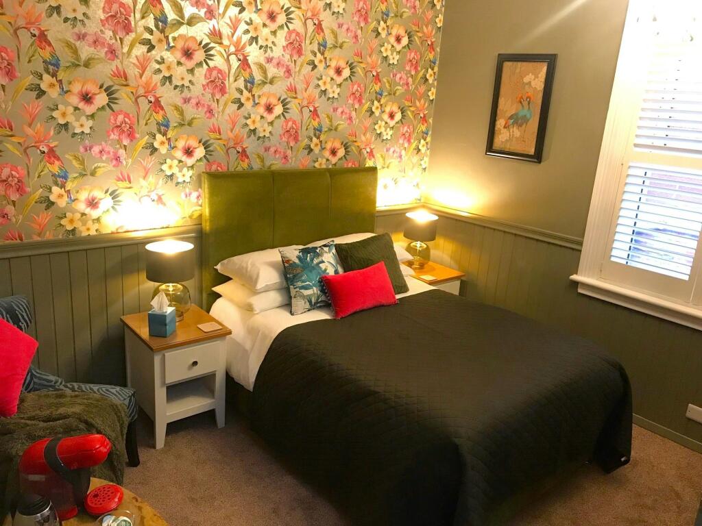 Mudeford Room e.jpg