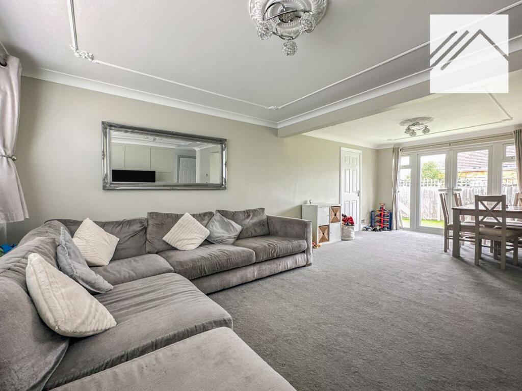 House in Castle Point, Canvey Island - View 2