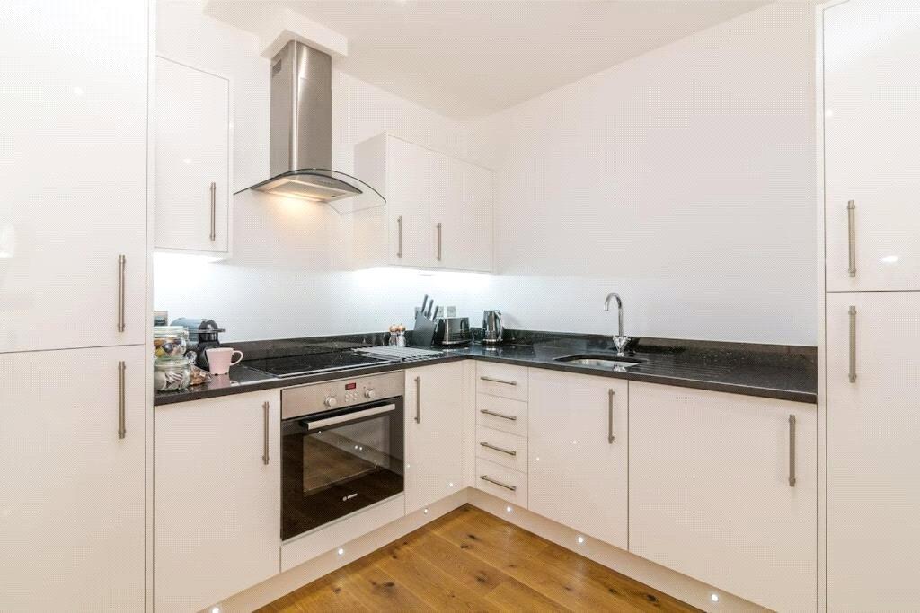 Apartment in Nottingham, Nottinghamshire - View 4