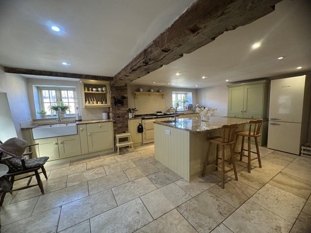 High Street & 31a George Street, Kirton Lindsey, Gainsborough, Lincolnshire, DN21 photo 3