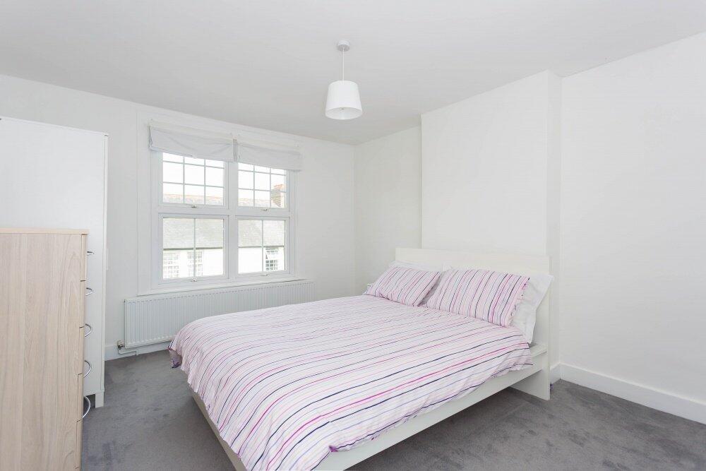 House in Slough, Gravel Hill, Chalfont St Peter - View 5