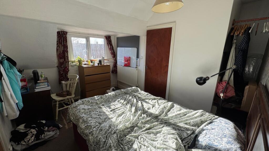 6 bedroom terraced house for rent