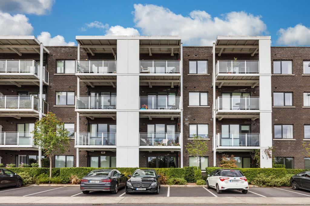 Main image of property: 4 Orchard Hall, Hamilton Park, Castleknock, Dublin 15, D15 Y0AH