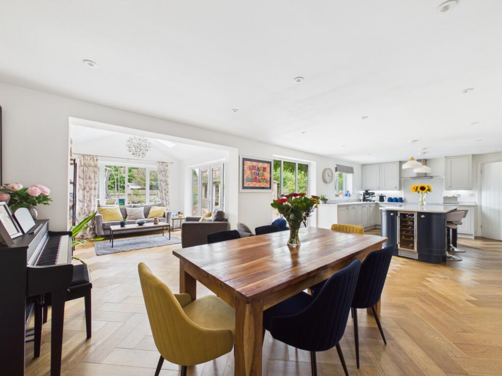 House in Newport - View 2