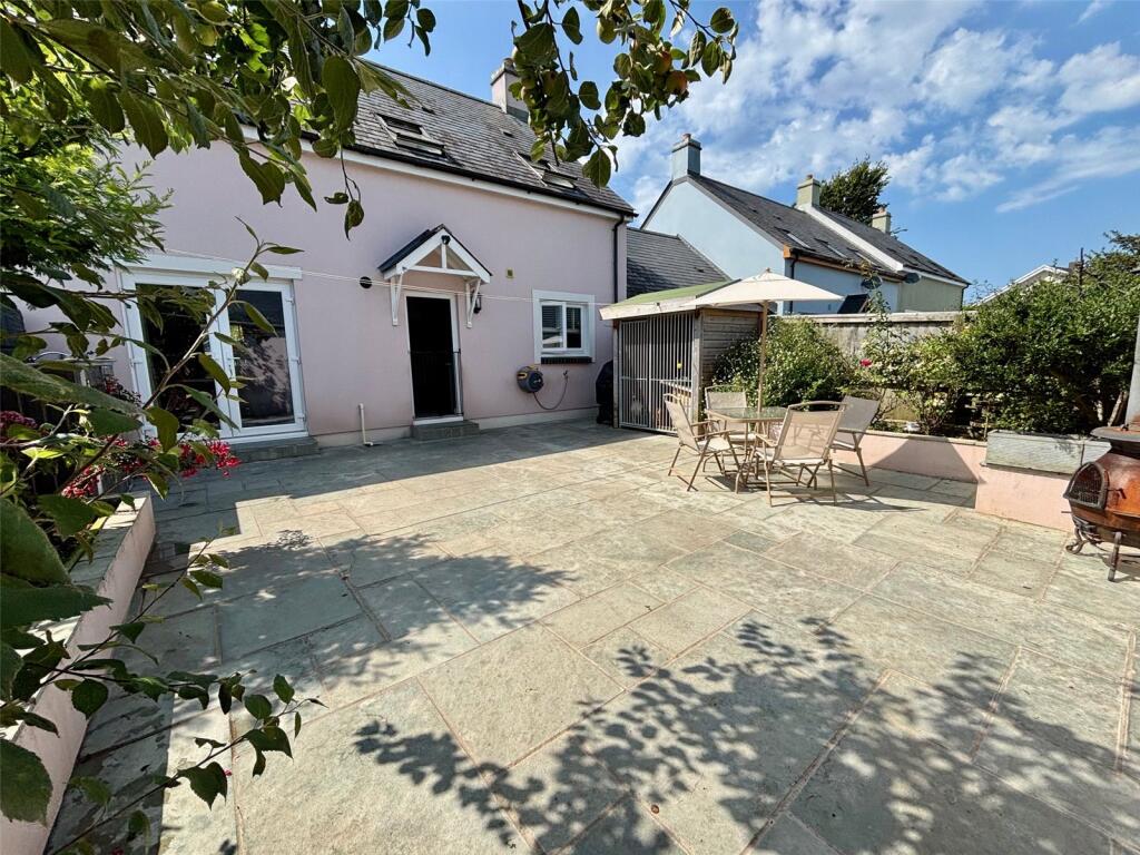 House in Swansea, Herbrandston - More