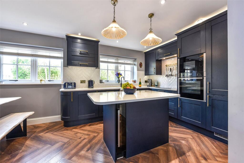 Common Road, Funtington, Chichester, West Sussex, PO18 photo 2