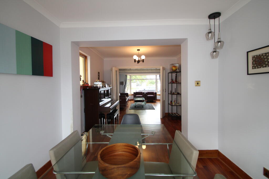 House in Glasgow - More