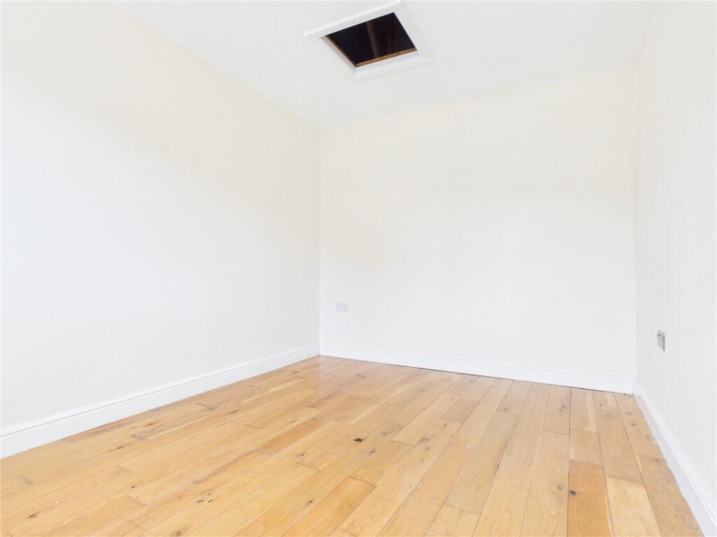 Apartment in Bristol, Inns Court, Hartcliffe - View 4