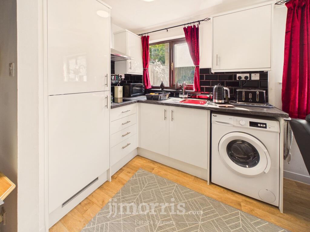 House in Goodwick, Fishguard and Goodwick - View 5