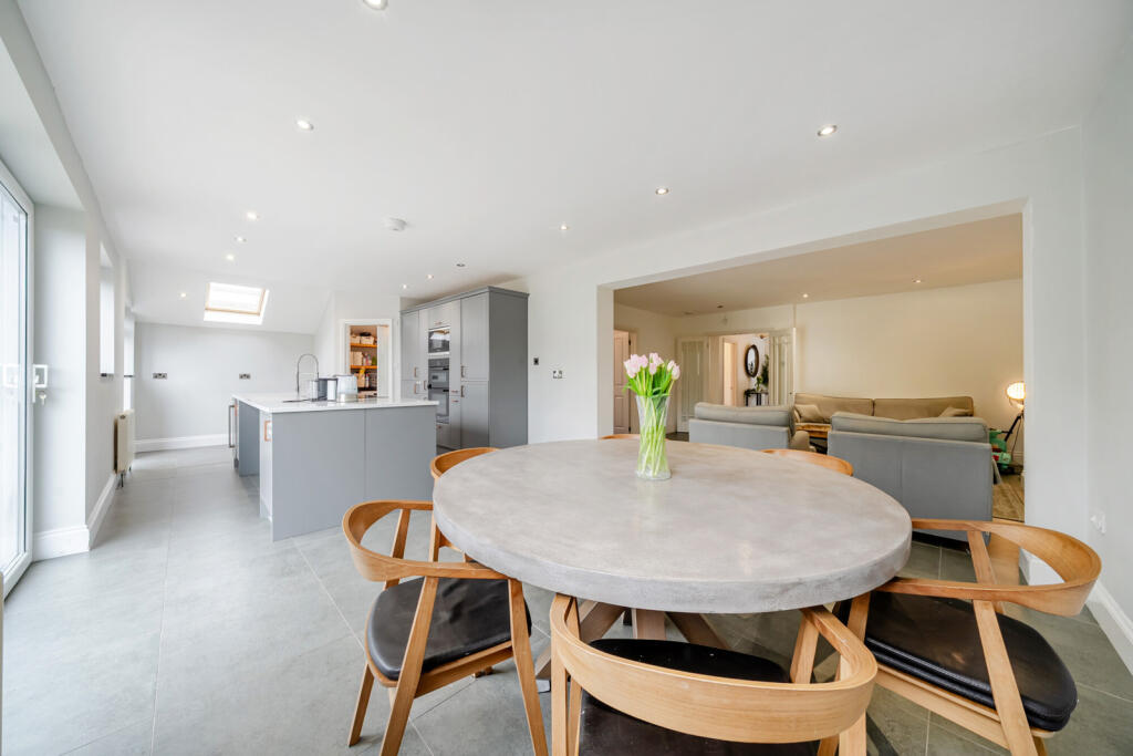 House in Dartford, Wilmington - View 2