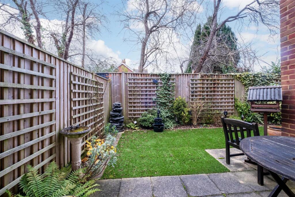 House in New Forest, Old Milton, New Milton - View 5