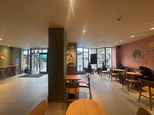 Seating Area (4).jpg