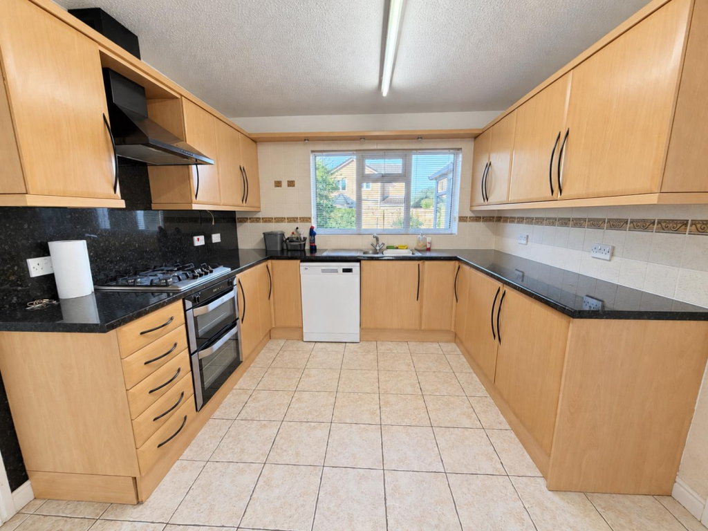 Brigandine Close, Seaton Carew, Hartlepool photo 4