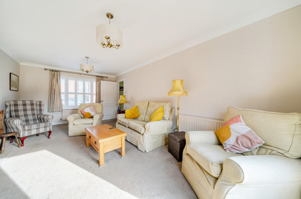 Thatcham Road, Walton Cardiff, Tewkesbury photo 4