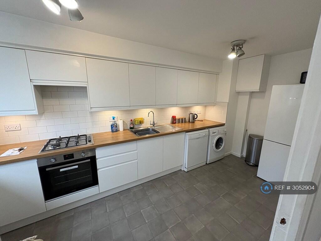Apartment in London - View 5