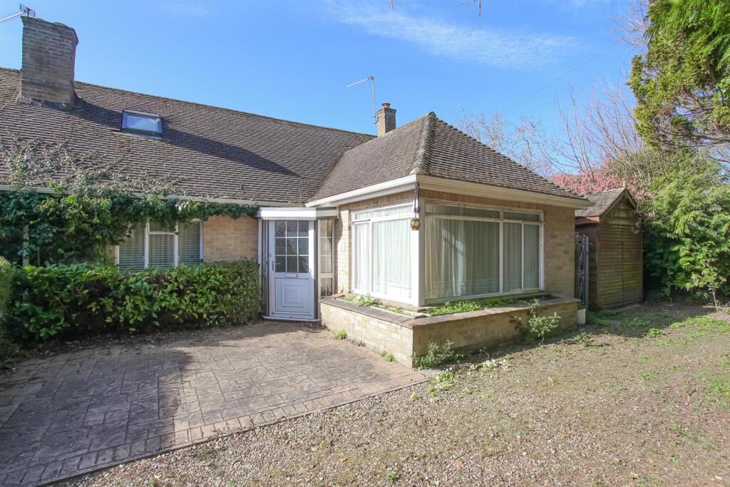 2-bed semi-detached on Queen Street, Middleton Cheney, Banbury, £310,000