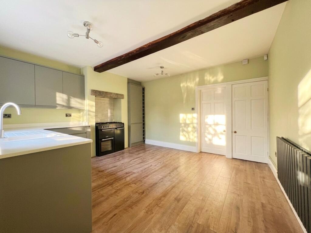 House in Huddersfield, Gawthorpe, Kirkburton - View 3