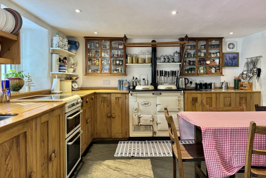 Tredannick Farmhouse, Sladesbridge, PL27 photo 2