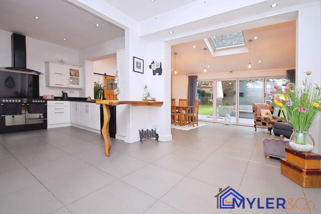 House in Widnes, Upton - View 2