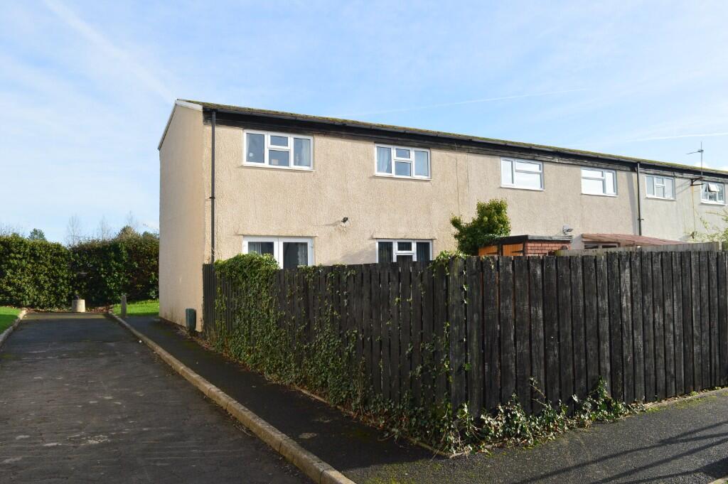 Scott Close, CF62 photo 5