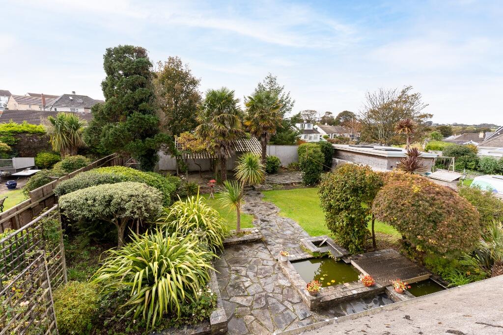 77 Tehidy Road - Private 3 bedroom home with stunning gardens  photo 4