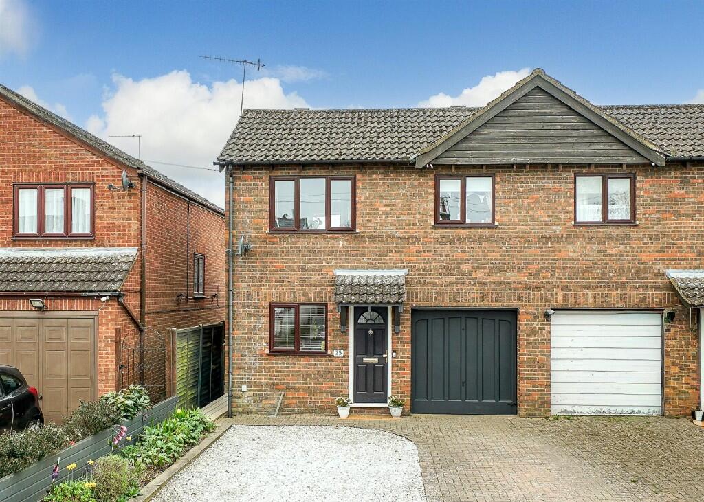 Main image of property: Great Road, Hemel Hempstead, Hertfordshire, HP2 5LB