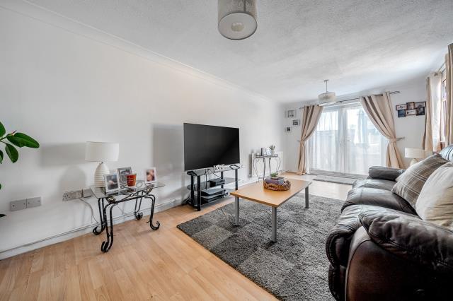 Coleman Close, Basingstoke, Hampshire - View 4
