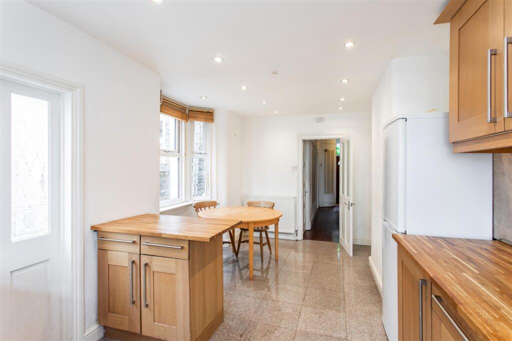 House in London, Old Ford, Mile End - View 3