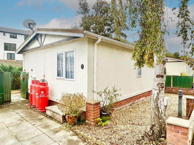 2-bed detached on Hendre Road, Conwy, £90,000