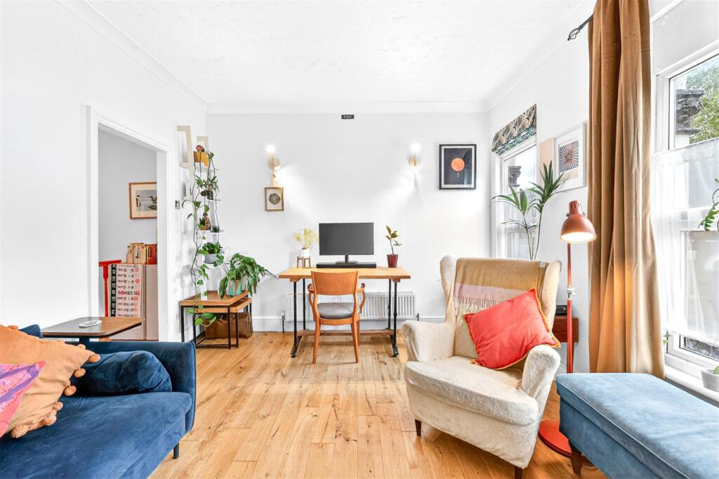 Apartment in London, Leyton - View 3