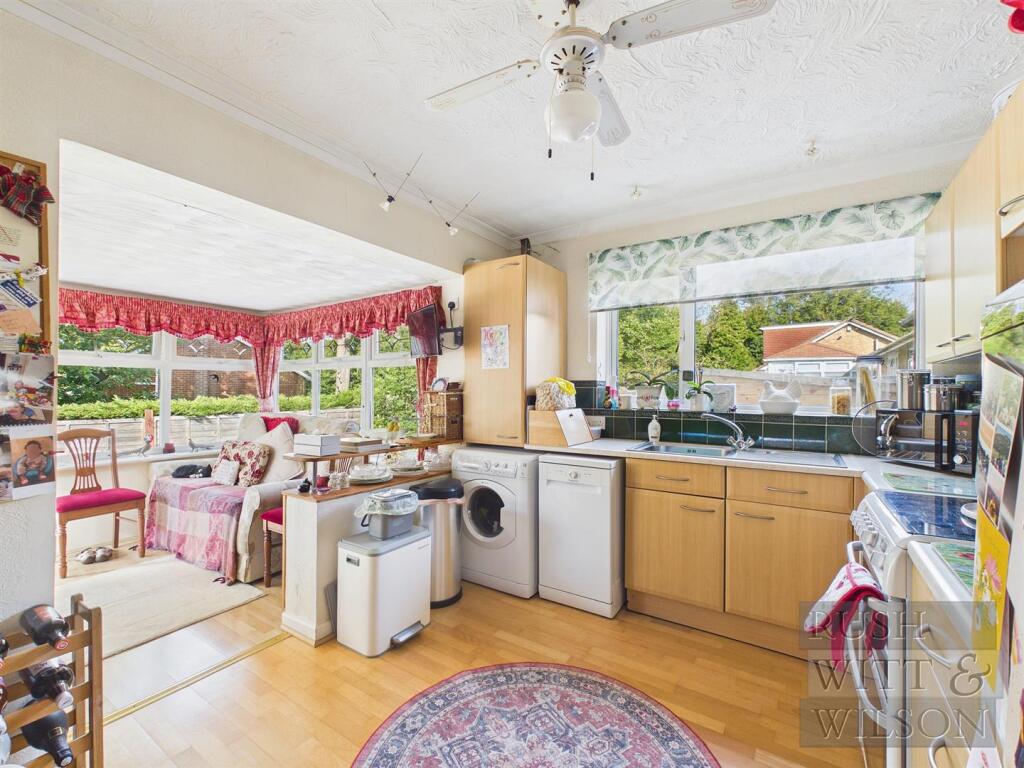 House in Tonbridge - More