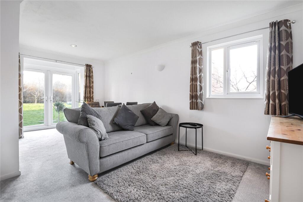 Tilebarn Close, Henley-on-Thames, RG9 1US