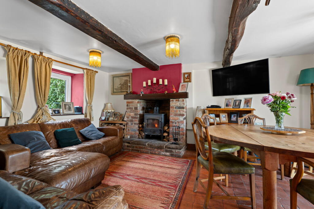 House in Stoke-on-Trent - More